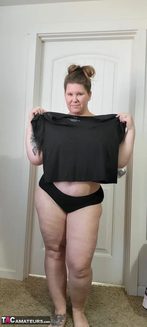 Busty Kris Ann: Blonde Mature PAWG Strips Out of Her Yoga Pants – photo 12 of 16