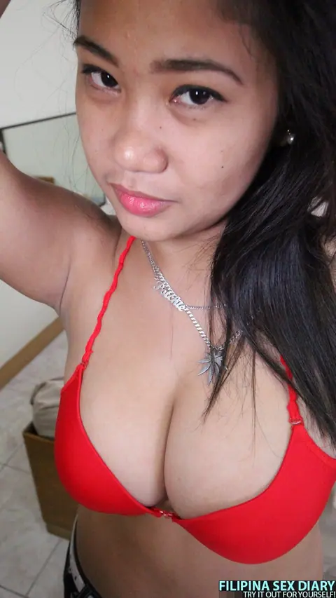 Petite Asian Babe with Big Tits Fucks Missionary in POV – photo 7 of 20