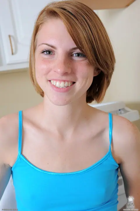 Aubrey Belle: Slim Blonde Spreads Her Pussy and Fingers Deep – photo 1 of 20
