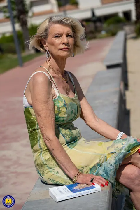 Maxime Horns: Mature Blonde in a Skirt Joins an Outdoor Threesome – photo 3 of 19
