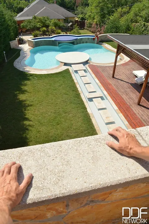 Susy Gala: Tall Latina in a Bikini Gives Poolside Blowjob and Handjob – photo 1 of 20