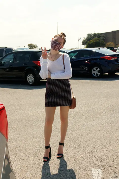 Myra Glasford: Redhead Flashes and Strips Naked in a Parked Car – photo 1 of 12