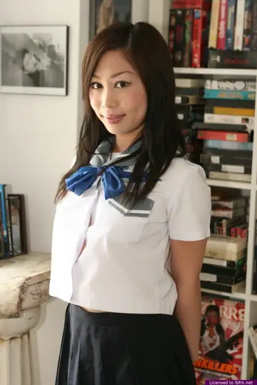 Yumi Lee