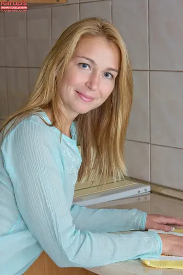 Natalia Grand – Blonde MILF Strips Out of Her Shorts and Fingers Her Hairy Pussy